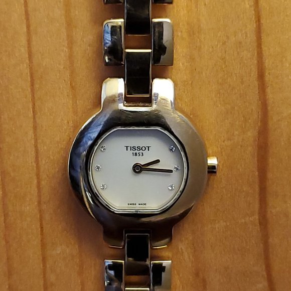 WOMEN\'S WORKING SWISS MADE TISSOT G330